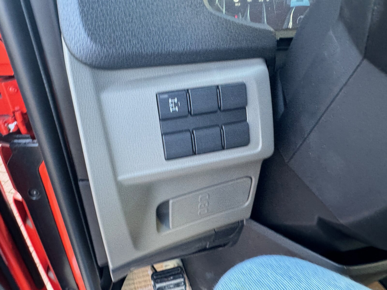 Truk sasis baru MAN TGL 8.190 4x2 BB CH TGL 8.190 4x2 BB CH, Nebenantrieb: gambar 7 Truk sasis baru MAN TGL 8.190 4x2 BB CH TGL 8.190 4x2 BB CH, Nebenantrieb: gambar 7