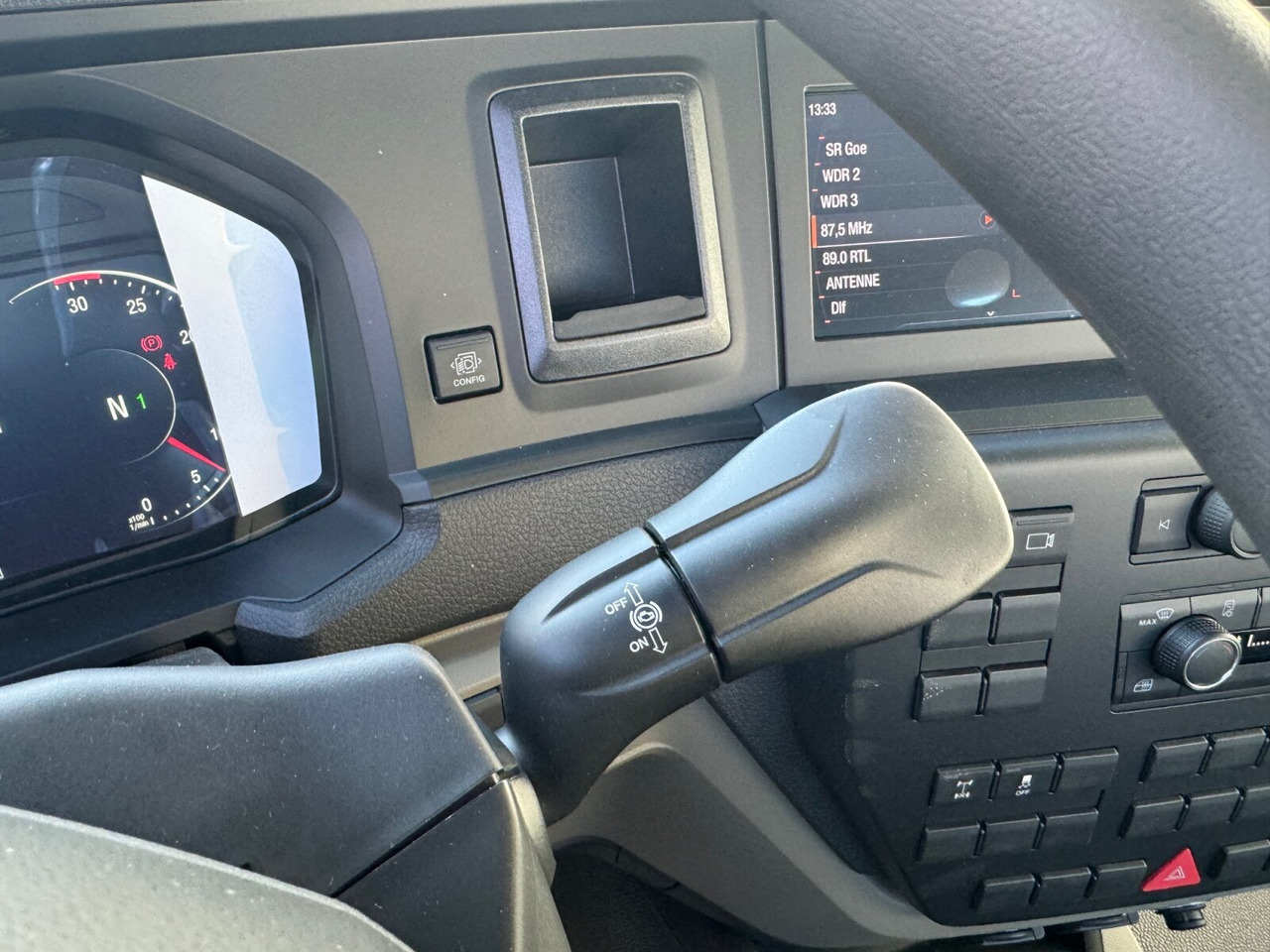 Truk sasis baru MAN TGL 8.190 4x2 BB CH TGL 8.190 4x2 BB CH, Nebenantrieb: gambar 6 Truk sasis baru MAN TGL 8.190 4x2 BB CH TGL 8.190 4x2 BB CH, Nebenantrieb: gambar 6