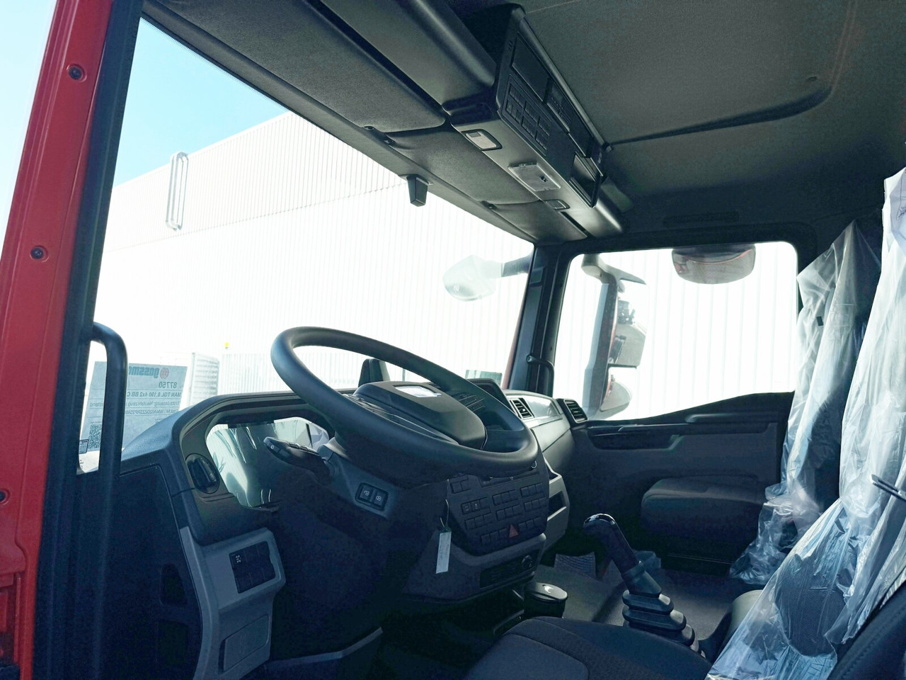 Interior photo 1: Truk sasis baru MAN TGL 8.190 4x2 BB CH TGL 8.190 4x2 BB CH, Nebenantrieb Interior photo 1: Truk sasis baru MAN TGL 8.190 4x2 BB CH TGL 8.190 4x2 BB CH, Nebenantrieb