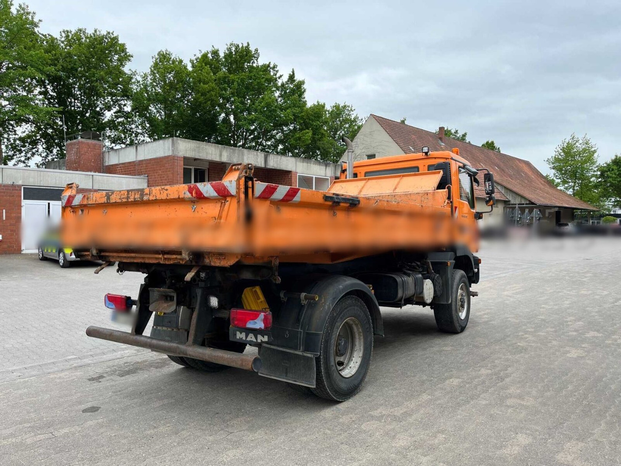 MAN TGM 15.240 4X4 BL TGM 15.240 4X4 BL, Winterdienstausstattung - Truk jungkit: gambar 5 MAN TGM 15.240 4X4 BL TGM 15.240 4X4 BL, Winterdienstausstattung - Truk jungkit: gambar 5