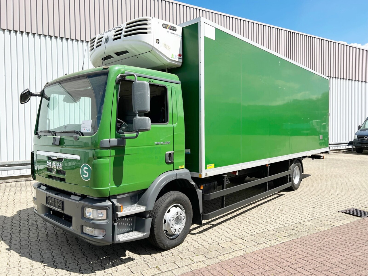 MAN TGM 15.290 4x2 BL TGM 15.290 4x2 BL, Tiefkühlkoffer - Truk berpendingin: gambar 1 MAN TGM 15.290 4x2 BL TGM 15.290 4x2 BL, Tiefkühlkoffer - Truk berpendingin: gambar 1