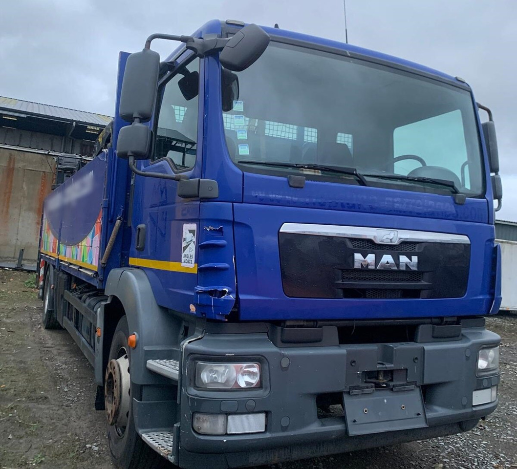 MAN TGM 18.290 4x2 BL mit MOTORSCHADEN! TGM 18.290 4x2 BL, Heckkran Palfinger PK12001L, MOTORSCHADEN! - Truk derek, Truk flatbed: gambar 4 MAN TGM 18.290 4x2 BL mit MOTORSCHADEN! TGM 18.290 4x2 BL, Heckkran Palfinger PK12001L, MOTORSCHADEN! - Truk derek, Truk flatbed: gambar 4