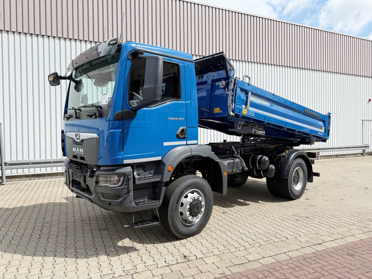 MAN TGM 18.320 4x4 BB CH TGM 18.320 4x4 BB CH, Navi, Meiller Trigenius - Truk jungkit: gambar 1 MAN TGM 18.320 4x4 BB CH TGM 18.320 4x4 BB CH, Navi, Meiller Trigenius - Truk jungkit: gambar 1