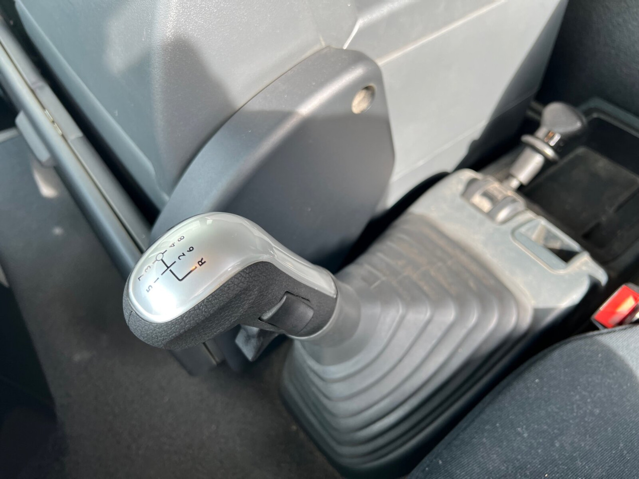 MAN TGS 26.360/400 6x2-4 BL TGS 26.360/400 6x2-4 BL, Lenk-/Lift, Kran Atlas AK 206.3E A5, Funk - Truk derek, Truk flatbed: gambar 5 MAN TGS 26.360/400 6x2-4 BL TGS 26.360/400 6x2-4 BL, Lenk-/Lift, Kran Atlas AK 206.3E A5, Funk - Truk derek, Truk flatbed: gambar 5