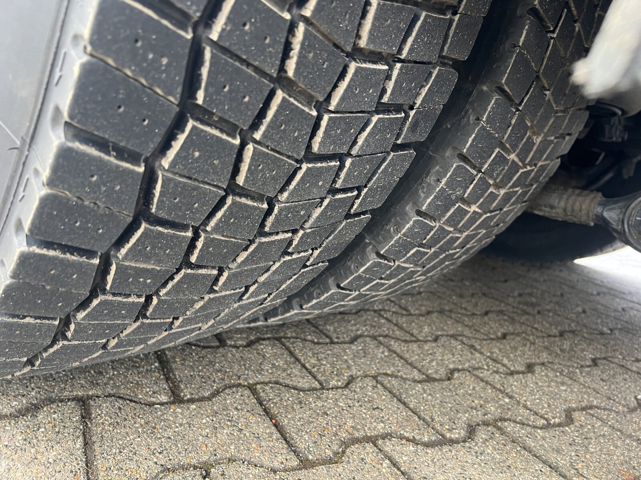 MAN TGS 26.400 6x2-4 LL TGS 26.400 6x2-4 LL, Navi, Lenk-/Liftachse, Heckkran Palfinger PK20001-K B, Funk - Truk derek, Truk flatbed: gambar 5 MAN TGS 26.400 6x2-4 LL TGS 26.400 6x2-4 LL, Navi, Lenk-/Liftachse, Heckkran Palfinger PK20001-K B, Funk - Truk derek, Truk flatbed: gambar 5