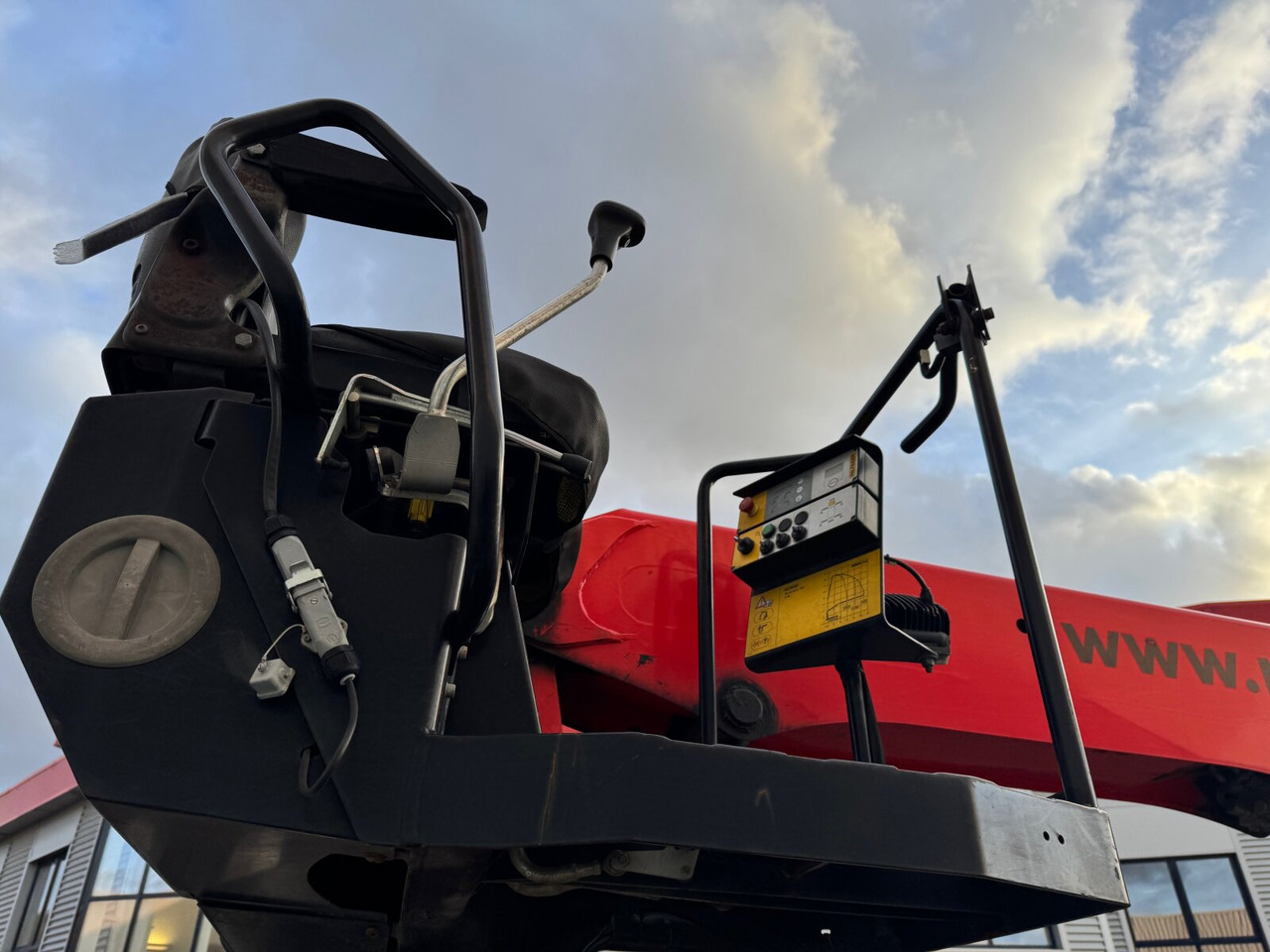 MAN TGS 26.420 6x2-4 LL TGS 26.420 6x2-4 LL, Navi, Lenk-/Liftachse, Heckkran Palfinger PK20.501L TEC - Truk derek, Truk flatbed: gambar 3 MAN TGS 26.420 6x2-4 LL TGS 26.420 6x2-4 LL, Navi, Lenk-/Liftachse, Heckkran Palfinger PK20.501L TEC - Truk derek, Truk flatbed: gambar 3