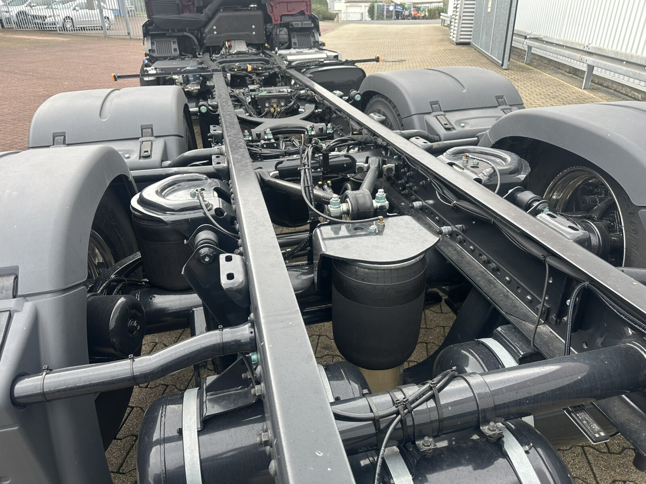 MAN TGS 26.440 6x2-4 LL CH TGS 26.440 6x2-4 LL CH, Lenk-/Liftachse, Navi, LED - Truk sasis: gambar 4 MAN TGS 26.440 6x2-4 LL CH TGS 26.440 6x2-4 LL CH, Lenk-/Liftachse, Navi, LED - Truk sasis: gambar 4