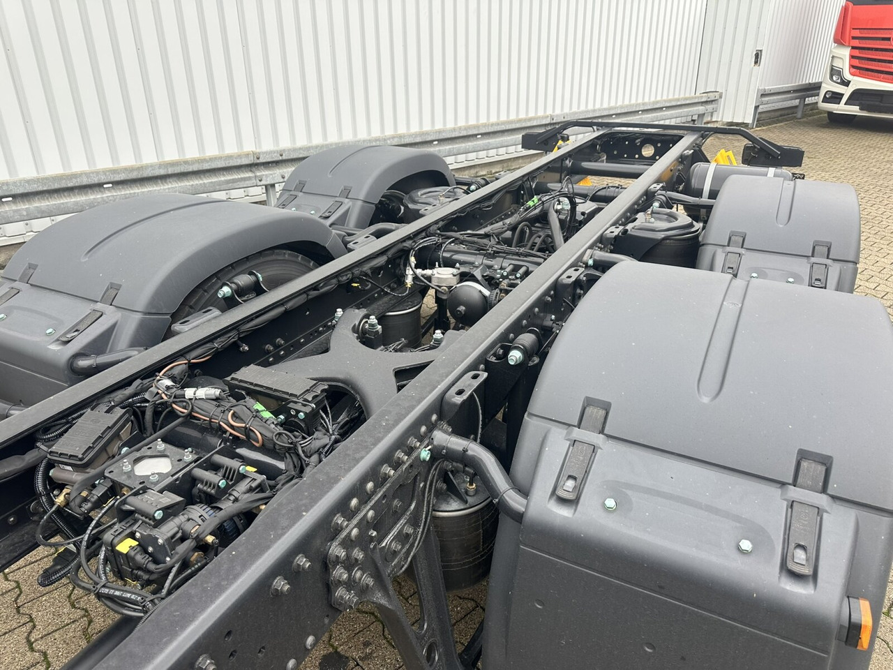 MAN TGS 26.440 6x2-4 LL CH TGS 26.440 6x2-4 LL CH, Lenk-/Liftachse, Navi, LED - Truk sasis: gambar 4 MAN TGS 26.440 6x2-4 LL CH TGS 26.440 6x2-4 LL CH, Lenk-/Liftachse, Navi, LED - Truk sasis: gambar 4