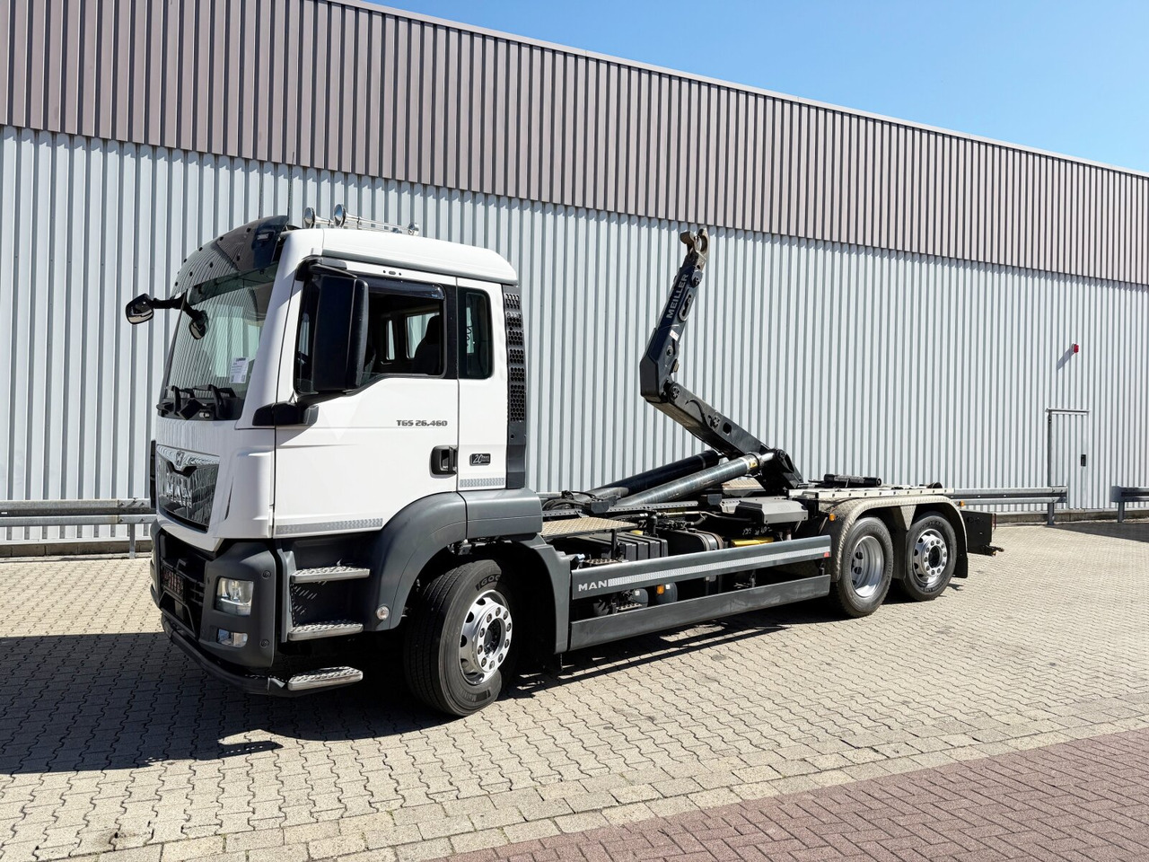 MAN TGS 26.460 6x2-4 BL TGS 26.460 6x2-4 BL, Lenk-/Liftachse, Motorabtrieb - Hook lift: gambar 1 MAN TGS 26.460 6x2-4 BL TGS 26.460 6x2-4 BL, Lenk-/Liftachse, Motorabtrieb - Hook lift: gambar 1