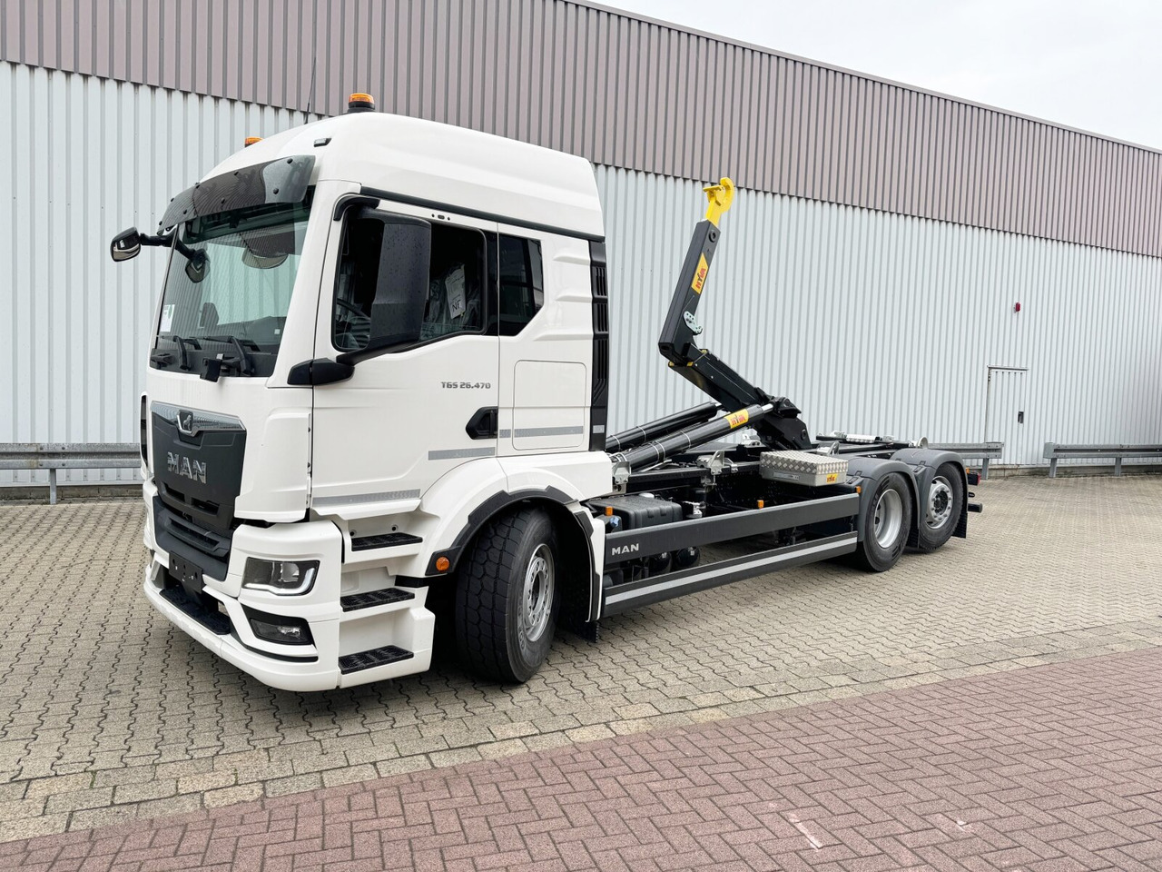MAN TGS 26.470 6x2-4 LL CH TGS 26.470 6x2-4 LL CH, Retarder, Navi, Lenk-/Liftachse - Hook lift: gambar 1 MAN TGS 26.470 6x2-4 LL CH TGS 26.470 6x2-4 LL CH, Retarder, Navi, Lenk-/Liftachse - Hook lift: gambar 1