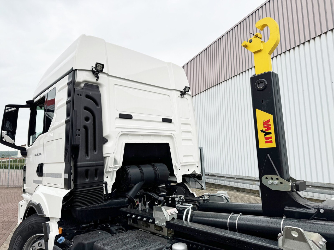 MAN TGS 26.470 6x2-4 LL CH TGS 26.470 6x2-4 LL CH, Retarder, Navi, Lenk-/Liftachse - Hook lift: gambar 2 MAN TGS 26.470 6x2-4 LL CH TGS 26.470 6x2-4 LL CH, Retarder, Navi, Lenk-/Liftachse - Hook lift: gambar 2