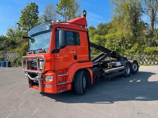 MAN TGS 26.480 6x2-4 BL TGS 26.480 6x2-4 BL, Intarder, Lenk-/Liftachse, Motorabtrieb - Hook lift: gambar 1 MAN TGS 26.480 6x2-4 BL TGS 26.480 6x2-4 BL, Intarder, Lenk-/Liftachse, Motorabtrieb - Hook lift: gambar 1
