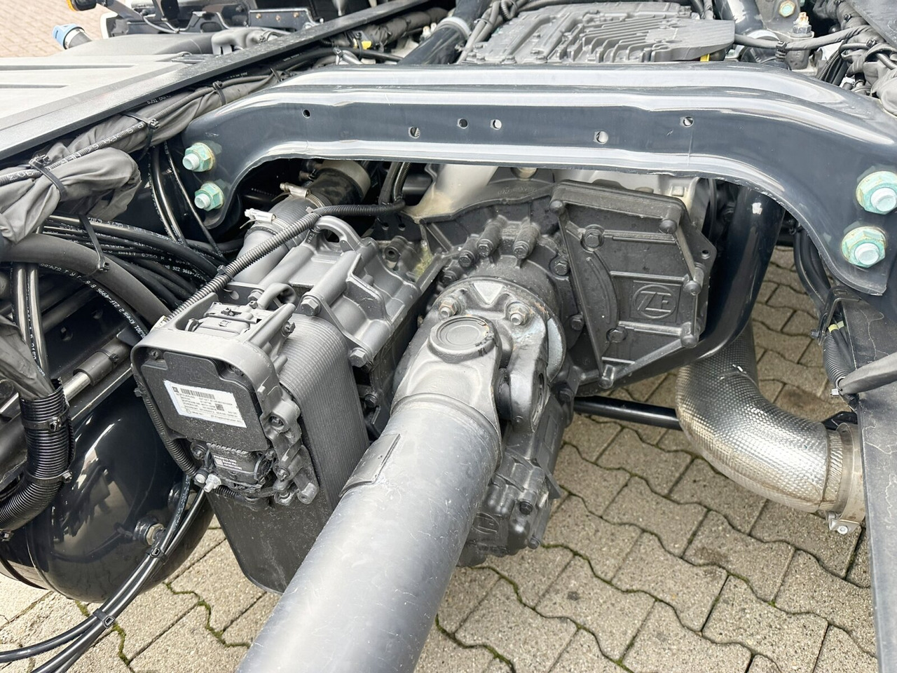 MAN TGS 26.480 6x2-4 LL TGS 26.480 6x2-4 LL, Retarder, Lenk-/Liftachse, Standklima - Truk sasis: gambar 5 MAN TGS 26.480 6x2-4 LL TGS 26.480 6x2-4 LL, Retarder, Lenk-/Liftachse, Standklima - Truk sasis: gambar 5