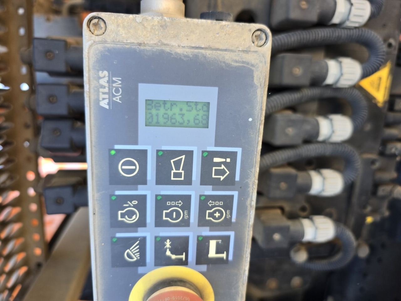 MAN TGS 28.440 6x2-4 BL TGS 28.440 6x2-4 BL, Atlas Kran VDL Abrollanlage, Funk, Lenk-Liftachse - Hook lift, Truk derek: gambar 2 MAN TGS 28.440 6x2-4 BL TGS 28.440 6x2-4 BL, Atlas Kran VDL Abrollanlage, Funk, Lenk-Liftachse - Hook lift, Truk derek: gambar 2