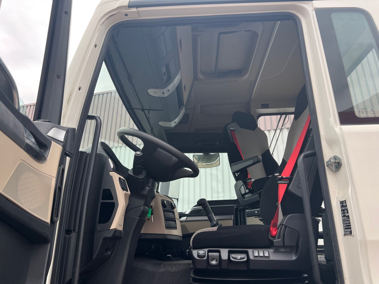 MAN TGS 33.360 6x4 BB TGS 33.360 6x4 BB, Häckslerkabine, NMV Nebenantrieb - Truk sasis: gambar 2 MAN TGS 33.360 6x4 BB TGS 33.360 6x4 BB, Häckslerkabine, NMV Nebenantrieb - Truk sasis: gambar 2