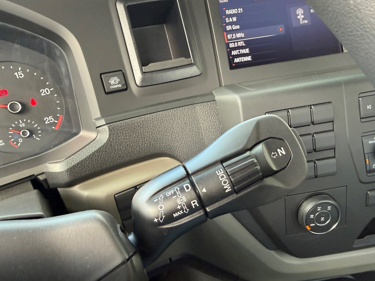 MAN TGS 33.440 6x6 BB CH TGS 33.440 6x6 BB CH, Hohe Bauart, Nebenantrieb - Truk sasis: gambar 4 MAN TGS 33.440 6x6 BB CH TGS 33.440 6x6 BB CH, Hohe Bauart, Nebenantrieb - Truk sasis: gambar 4