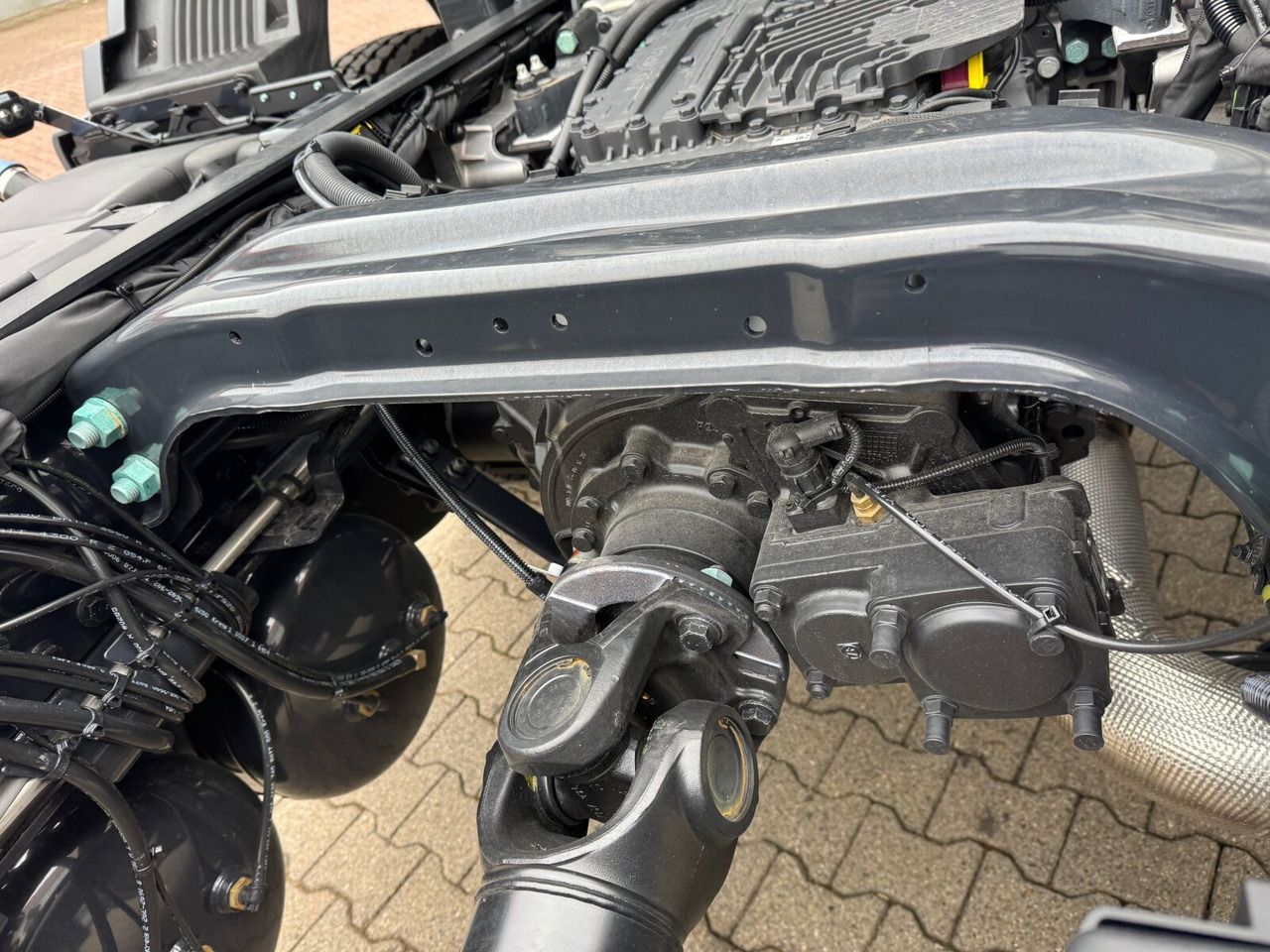 Leasing MAN TGS 33.440 BB 6x4 TGS 33.440 BB 6x4, Stahlmulde 12-16m³ MAN TGS 33.440 BB 6x4 TGS 33.440 BB 6x4, Stahlmulde 12-16m³: gambar 11 Leasing MAN TGS 33.440 BB 6x4 TGS 33.440 BB 6x4, Stahlmulde 12-16m³ MAN TGS 33.440 BB 6x4 TGS 33.440 BB 6x4, Stahlmulde 12-16m³: gambar 11