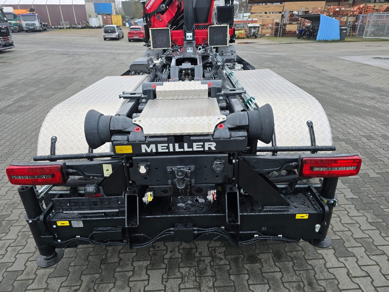MAN TGS 35.480 8X4 BL TGS 35.480 8X4 BL, Intarder, Kran HMF 3220-K6, 4-fach Abstützung, Funk - Hook lift, Truk derek: gambar 3 MAN TGS 35.480 8X4 BL TGS 35.480 8X4 BL, Intarder, Kran HMF 3220-K6, 4-fach Abstützung, Funk - Hook lift, Truk derek: gambar 3