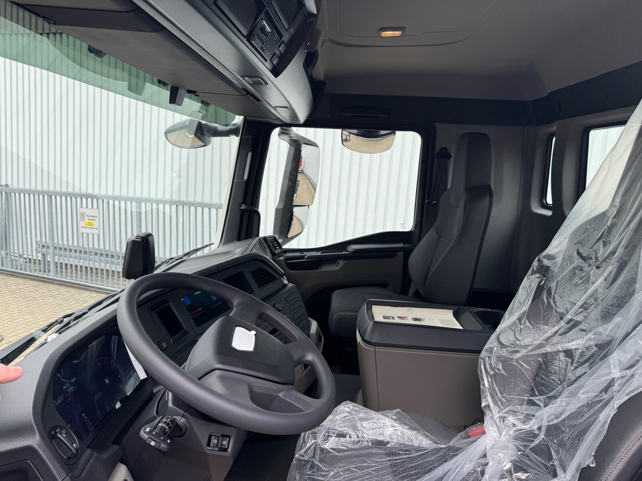 MAN TGS 35.480 8x8 BB CH TGS 35.480 8x8 BB CH, Hohe Bauart, Nebenantrieb - Truk jungkit: gambar 3 MAN TGS 35.480 8x8 BB CH TGS 35.480 8x8 BB CH, Hohe Bauart, Nebenantrieb - Truk jungkit: gambar 3