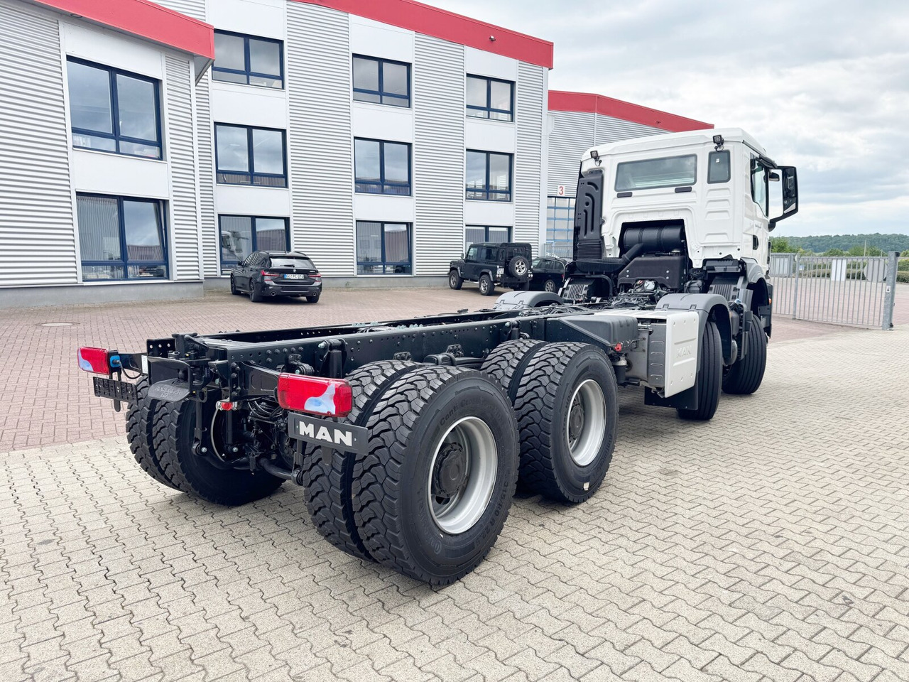 Truk jungkit baru MAN TGS 35.480 8x8 BB CH TGS 35.480 8x8 BB CH, Hohe Bauart, Nebenantrieb: gambar 11