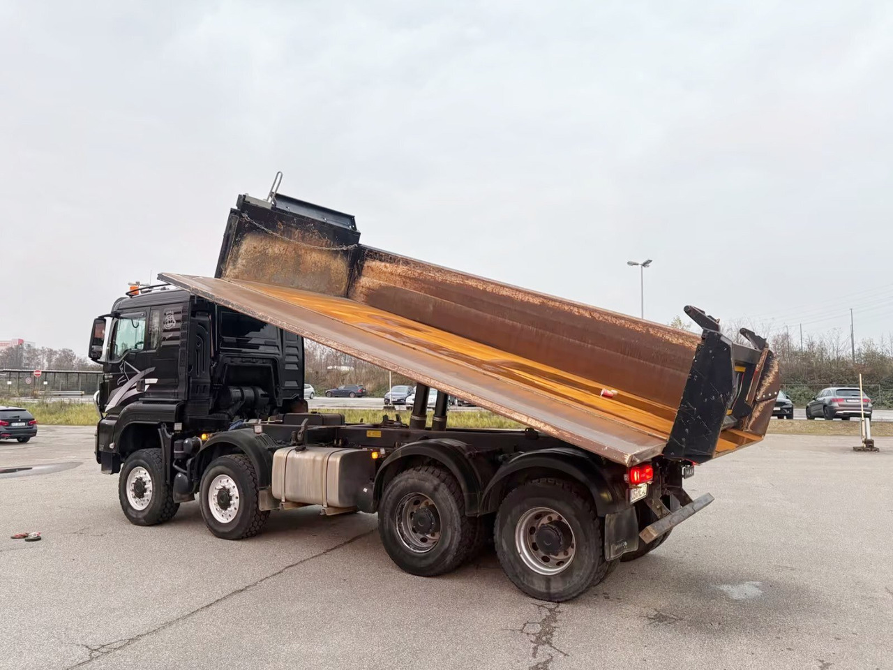 Truk jungkit MAN TGS 35.500 8x8 TGS 35.500 8x8, Meiller Bordmatik: gambar 6 Truk jungkit MAN TGS 35.500 8x8 TGS 35.500 8x8, Meiller Bordmatik: gambar 6