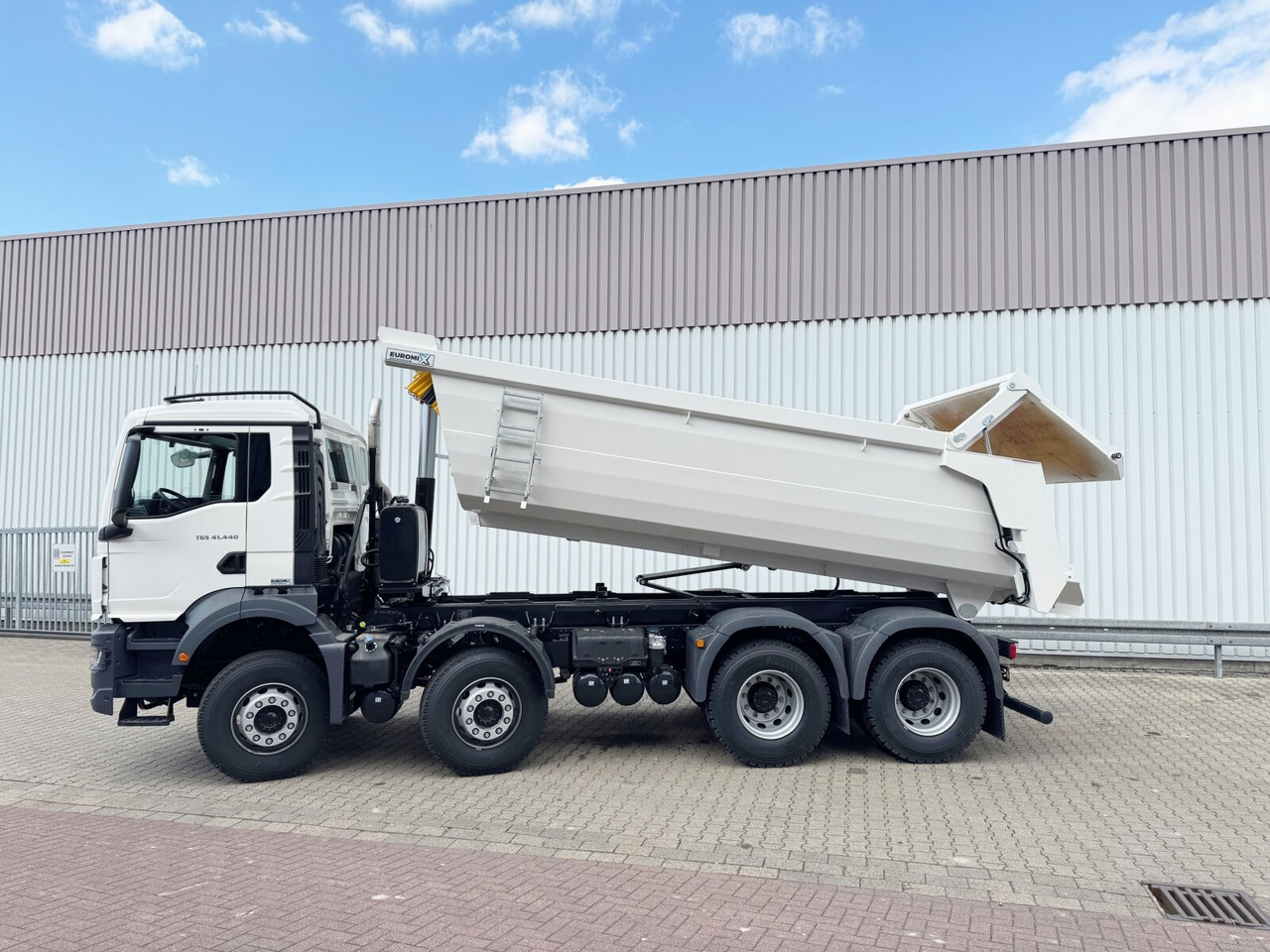 Truk sasis baru MAN TGS 41.440/480 8x4 BB TGS 41.440/480 8x4 BB, Mulde ca. 16m³ mit hydraulischer Heckklappe, mehrfach VORHANDEN: gambar 15