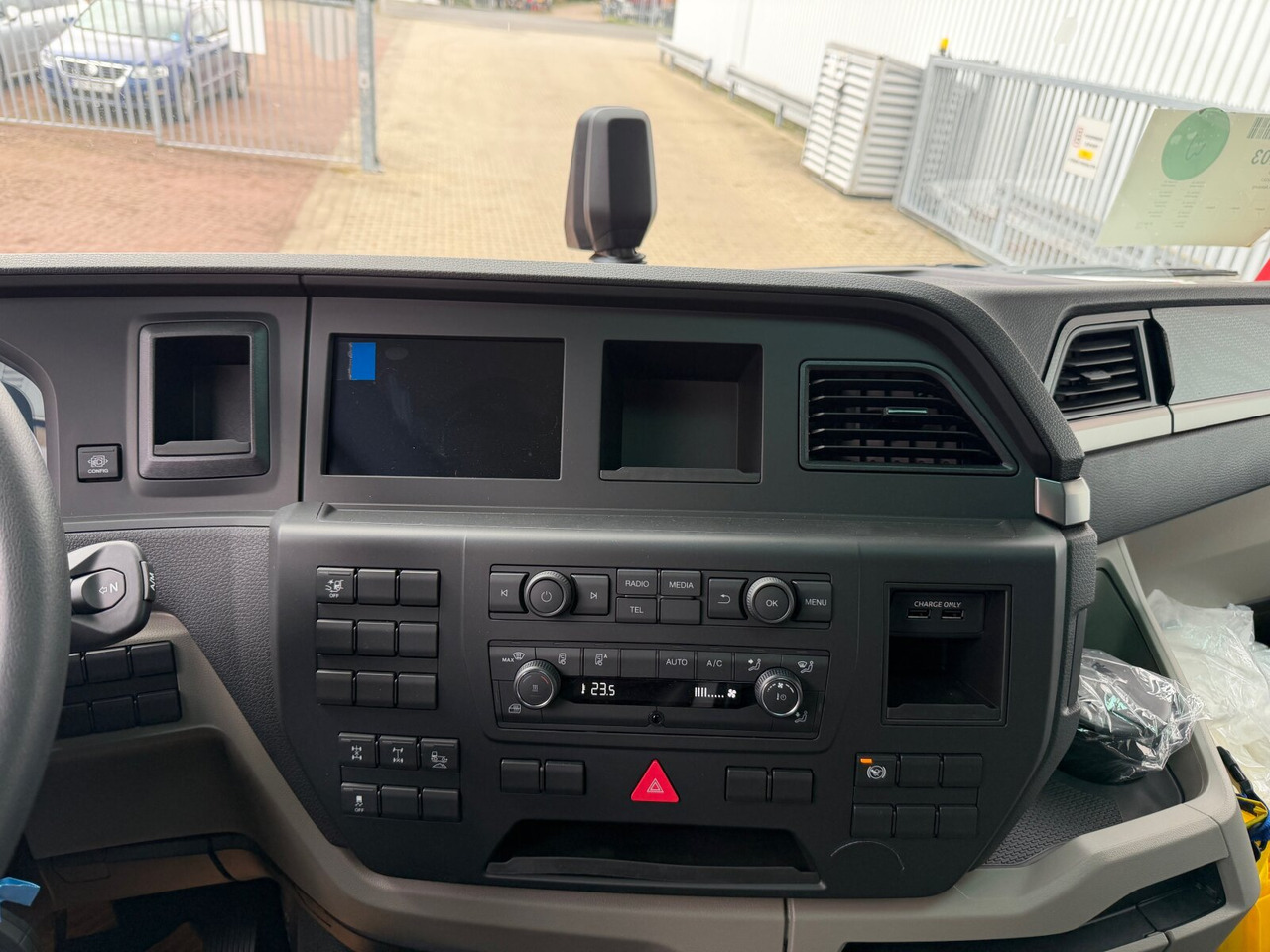 MAN TGS 41.480 8x4 BB CH TGS 41.480 8x4 BB CH, MEHRFACH VORHANDEN! - Truk sasis: gambar 4 MAN TGS 41.480 8x4 BB CH TGS 41.480 8x4 BB CH, MEHRFACH VORHANDEN! - Truk sasis: gambar 4