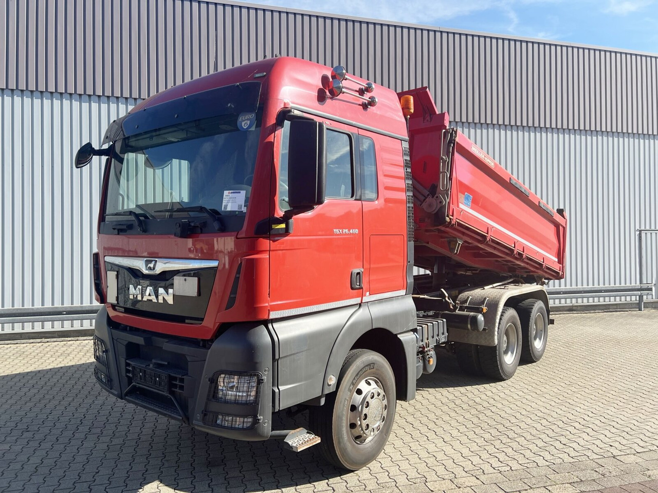 MAN TGX 26.460 6X4 BB TGX 26.460 6X4 BB, Intarder, Standklima - Truk jungkit: gambar 1 MAN TGX 26.460 6X4 BB TGX 26.460 6X4 BB, Intarder, Standklima - Truk jungkit: gambar 1