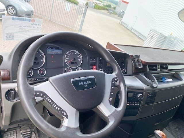 MAN TGX 26.540 6x4 BB TGX 26.540 6x4 BB, Intarder, XXL-Fahrerhaus - Truk skip loader: gambar 4 MAN TGX 26.540 6x4 BB TGX 26.540 6x4 BB, Intarder, XXL-Fahrerhaus - Truk skip loader: gambar 4
