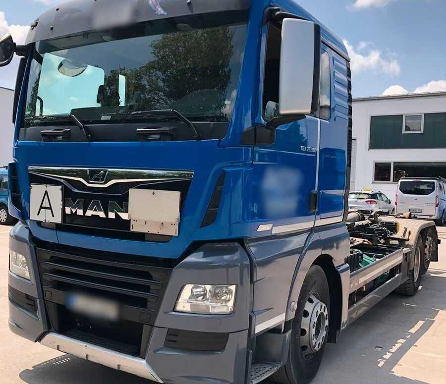 MAN TGX 26.580 6x2-4 BL TGX 26.580 6x2-4 BL, Intarder, Lenk-/Liftachse - Hook lift: gambar 2 MAN TGX 26.580 6x2-4 BL TGX 26.580 6x2-4 BL, Intarder, Lenk-/Liftachse - Hook lift: gambar 2