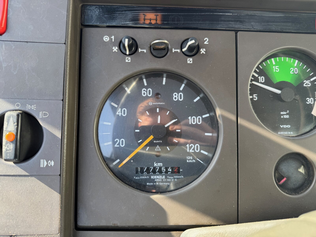 Mercedes-Benz 1314 K 4x2 1314 K 4x2, 6-Zylinder Motor, 2x AHK - Truk jungkit: gambar 3 Mercedes-Benz 1314 K 4x2 1314 K 4x2, 6-Zylinder Motor, 2x AHK - Truk jungkit: gambar 3