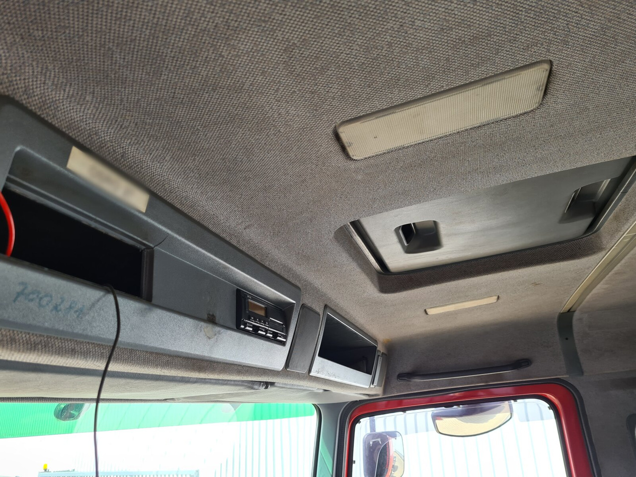 Mercedes-Benz Actros 1835 K 4x2 Actros 1835 K 4x2 - Truk sasis: gambar 5 Mercedes-Benz Actros 1835 K 4x2 Actros 1835 K 4x2 - Truk sasis: gambar 5