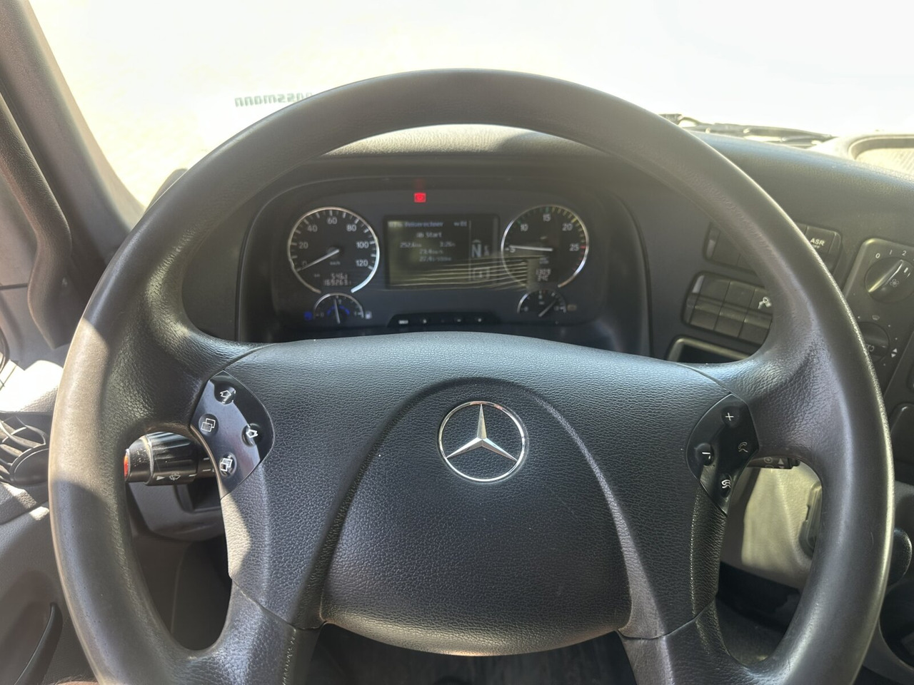 Mercedes-Benz Actros 2532 L 6x2 Actros 2532/41 L 6x2, EEV, Lenkachse - Truk sasis: gambar 3 Mercedes-Benz Actros 2532 L 6x2 Actros 2532/41 L 6x2, EEV, Lenkachse - Truk sasis: gambar 3