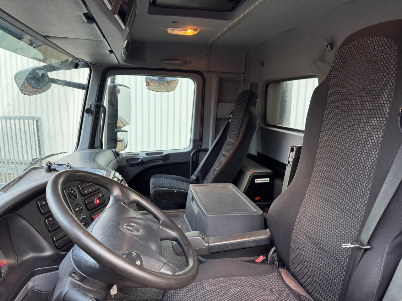 Mercedes-Benz Actros 2541 L 6x2 Actros 2541 L 6x2, Lenkachse, Meiller RK 20.65, Kran Palfinger PK 14002-EH, Funk - Hook lift, Truk derek: gambar 2 Mercedes-Benz Actros 2541 L 6x2 Actros 2541 L 6x2, Lenkachse, Meiller RK 20.65, Kran Palfinger PK 14002-EH, Funk - Hook lift, Truk derek: gambar 2