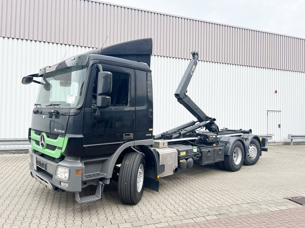 Mercedes-Benz Actros 2546 L 6x2 NLA Actros 2546 L 6x2/45 NLA, Retarder, Lift-/Lenkachse - Hook lift: gambar 1 Mercedes-Benz Actros 2546 L 6x2 NLA Actros 2546 L 6x2/45 NLA, Retarder, Lift-/Lenkachse - Hook lift: gambar 1