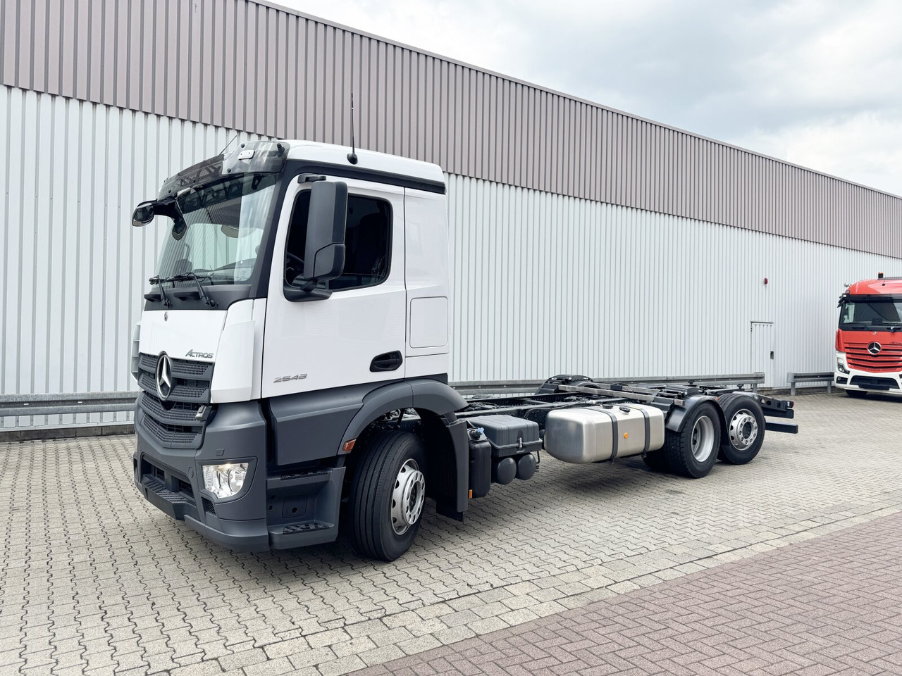 Mercedes-Benz Actros 2548 L 6x2 Actros 2548 L 6x2, Retarder, Lenk-/Liftachse - Truk sasis: gambar 1 Mercedes-Benz Actros 2548 L 6x2 Actros 2548 L 6x2, Retarder, Lenk-/Liftachse - Truk sasis: gambar 1