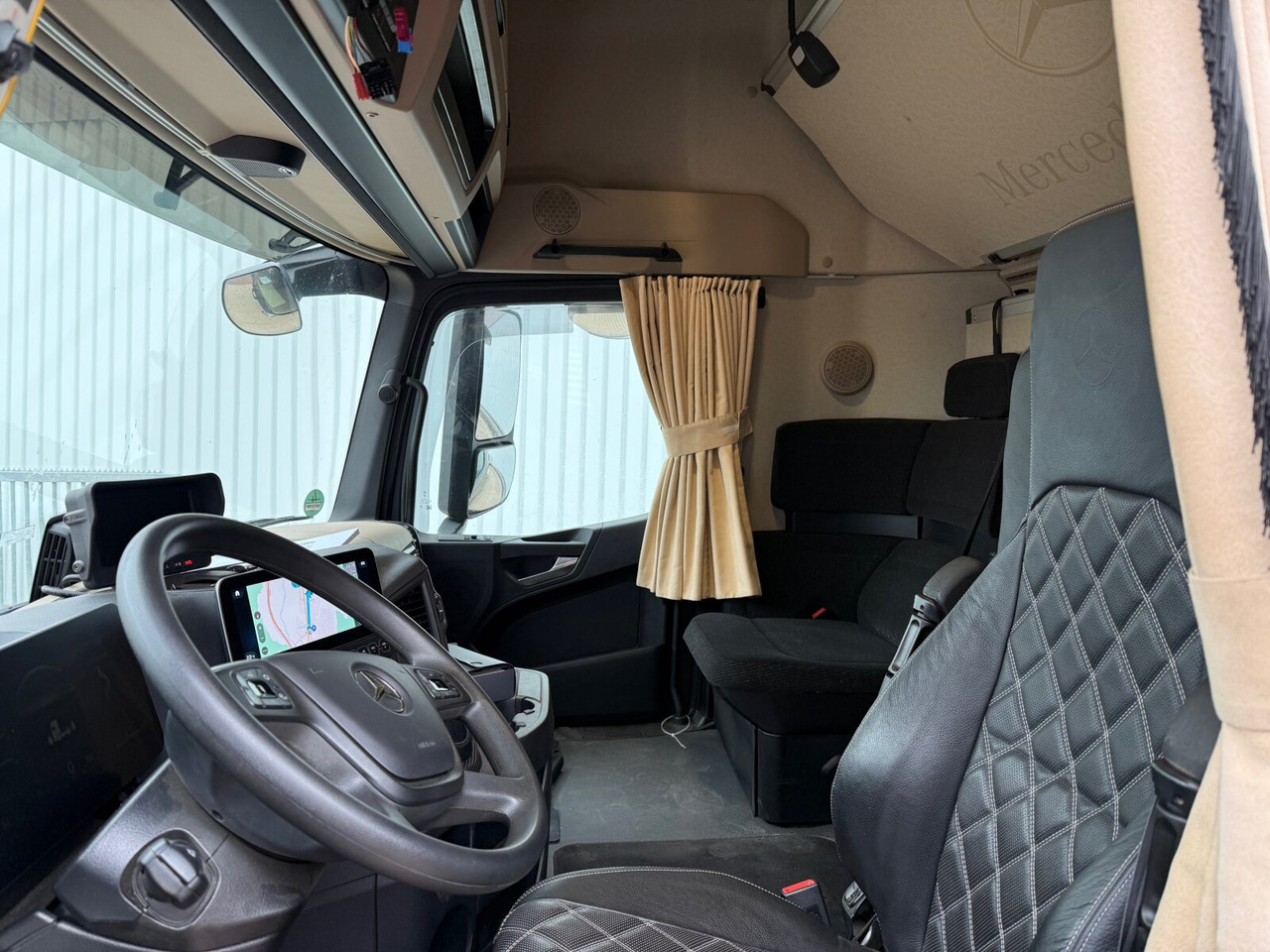 Mercedes-Benz Actros 2552 L 6x2 Actros 2552 L 6x2, Lenk/Lift, Retarder, GigaSpace, LED, Motorabtrieb, Meiller Tectrum, Funk - Hook lift: gambar 5 Mercedes-Benz Actros 2552 L 6x2 Actros 2552 L 6x2, Lenk/Lift, Retarder, GigaSpace, LED, Motorabtrieb, Meiller Tectrum, Funk - Hook lift: gambar 5