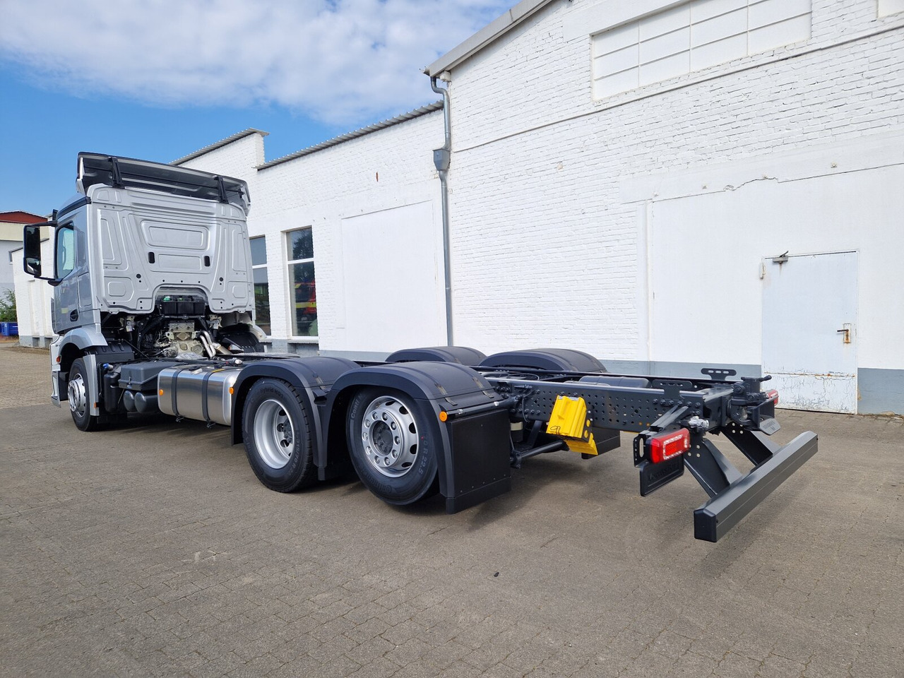 Mercedes-Benz Actros 2553 LL 6x2 Actros 2553 LL 6x2, Retarder, Liftachse, MultimediaCockpit, LED, Navi - Truk sasis: gambar 5 Mercedes-Benz Actros 2553 LL 6x2 Actros 2553 LL 6x2, Retarder, Liftachse, MultimediaCockpit, LED, Navi - Truk sasis: gambar 5