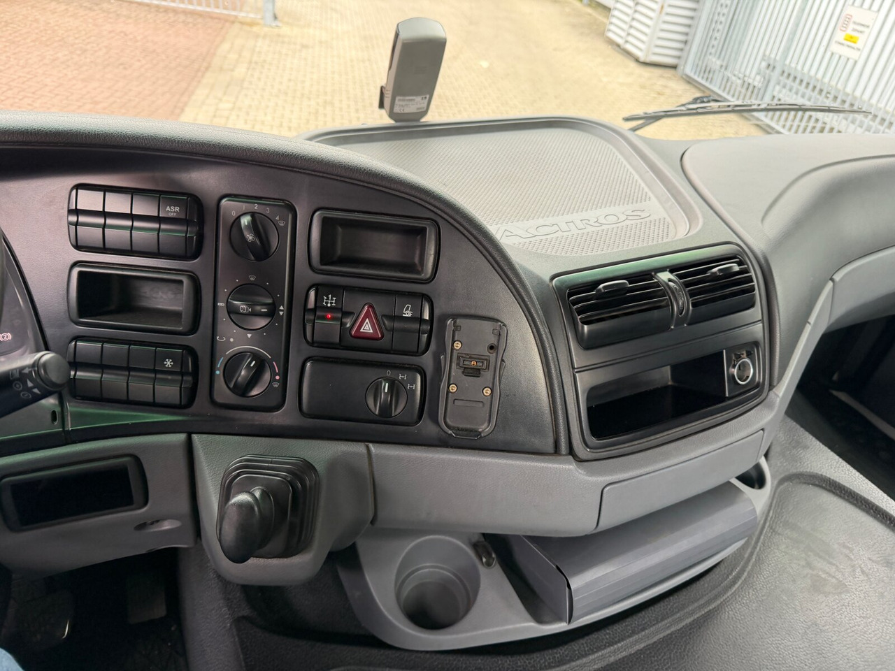 Mercedes-Benz Actros 2641 6x4 Actros 2641 6x4 - Hook lift: gambar 3 Mercedes-Benz Actros 2641 6x4 Actros 2641 6x4 - Hook lift: gambar 3