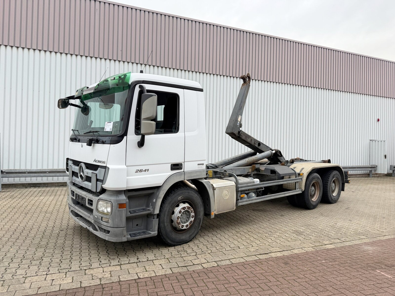 Mercedes-Benz Actros 2641 6x4 Actros 2641 6x4 - Hook lift: gambar 1 Mercedes-Benz Actros 2641 6x4 Actros 2641 6x4 - Hook lift: gambar 1