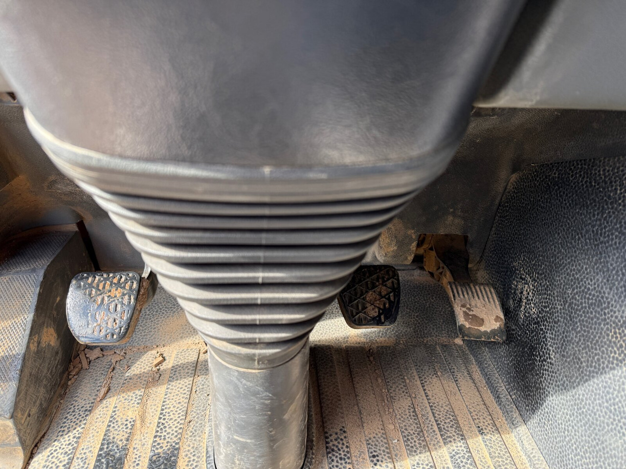 Mercedes-Benz Actros 2646 K 6x4 Actros 2646 K 6x4, Retarder - Truk sasis: gambar 4 Mercedes-Benz Actros 2646 K 6x4 Actros 2646 K 6x4, Retarder - Truk sasis: gambar 4