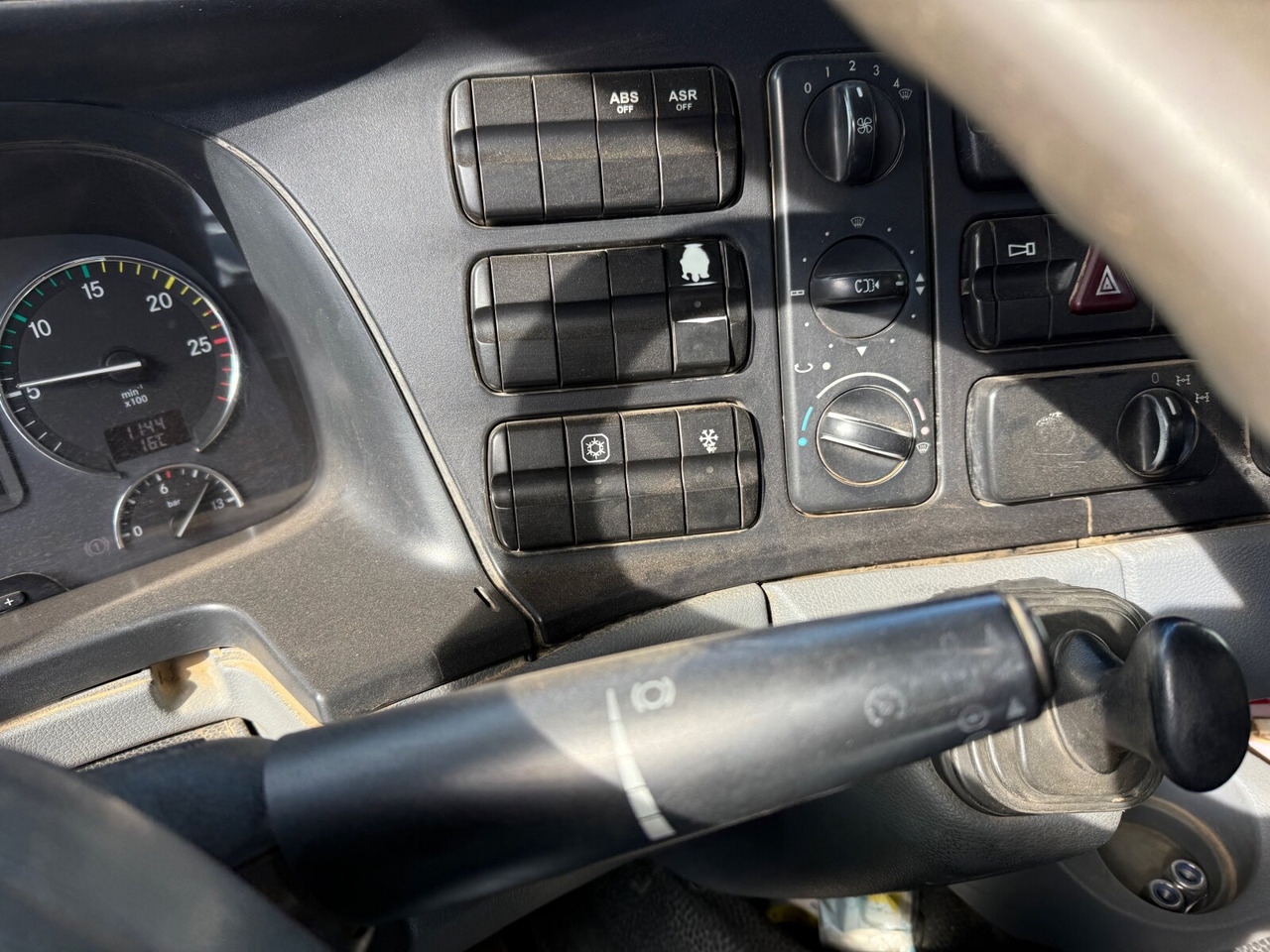 Mercedes-Benz Actros 2646 K 6x4 Actros 2646 K 6x4, Retarder - Truk sasis: gambar 5 Mercedes-Benz Actros 2646 K 6x4 Actros 2646 K 6x4, Retarder - Truk sasis: gambar 5