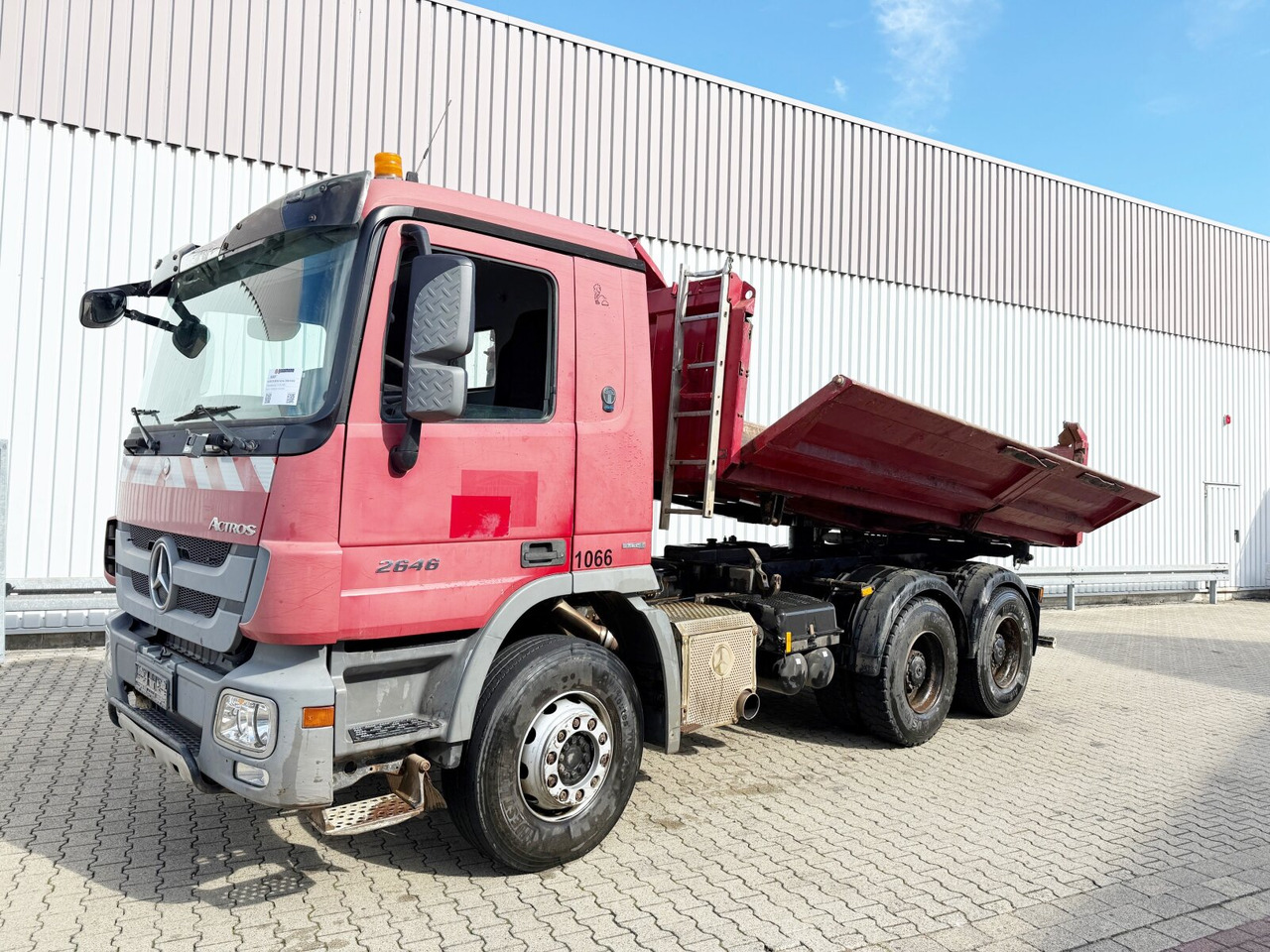 Mercedes-Benz Actros 2646 K 6x4 Actros 2646 K 6x4, Retarder, Bordmatik - Truk jungkit: gambar 1 Mercedes-Benz Actros 2646 K 6x4 Actros 2646 K 6x4, Retarder, Bordmatik - Truk jungkit: gambar 1
