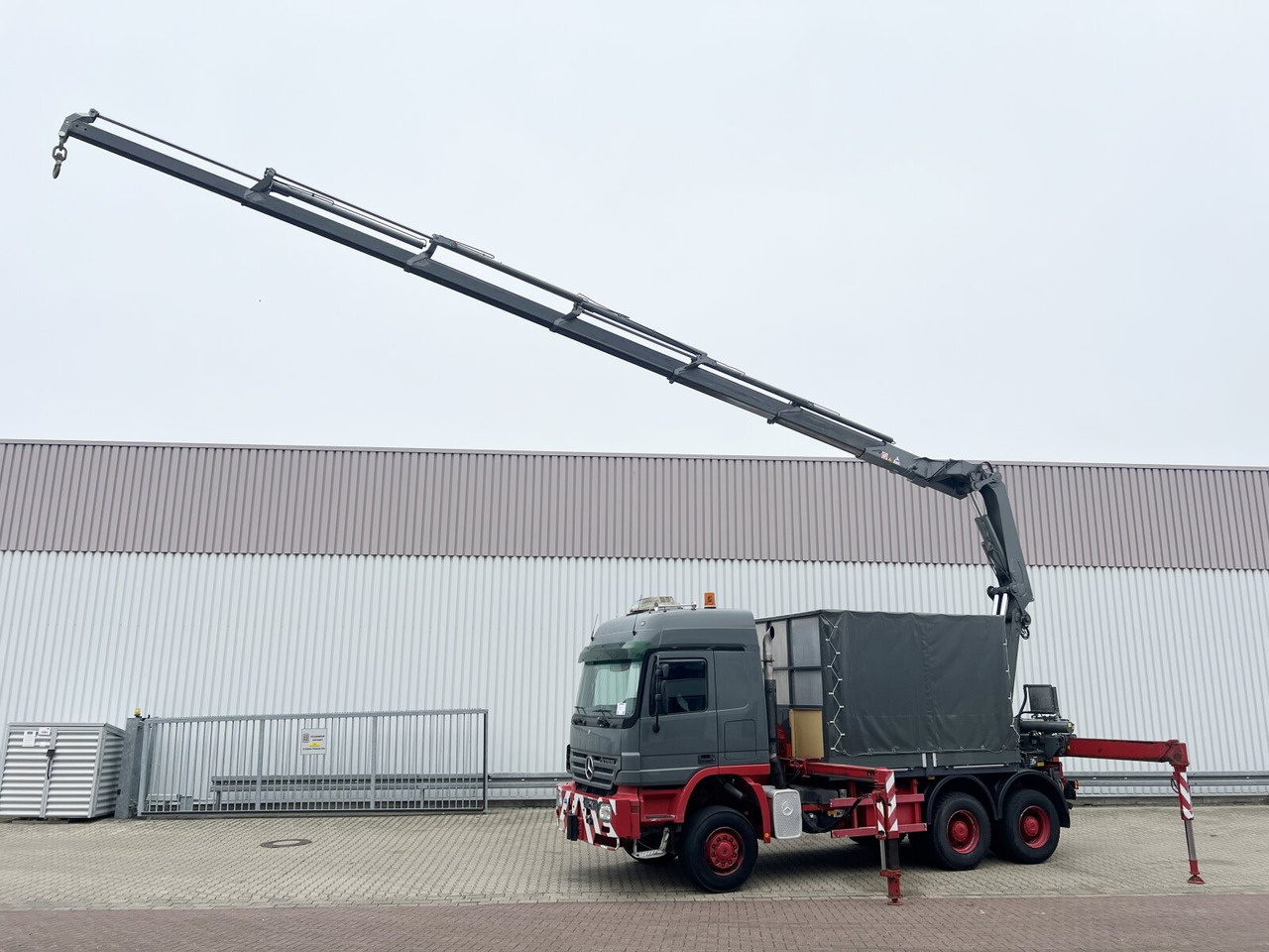 Leasing Mercedes-Benz Actros 3346 AK 6x6 Actros 3346 AK 6x6, 134t Anhängelast WSK, Heckkran Fassi F420AXP.26, Funk, Winde Mercedes-Benz Actros 3346 AK 6x6 Actros 3346 AK 6x6, 134t Anhängelast WSK, Heckkran Fassi F420AXP.26, Funk, Winde: gambar 8