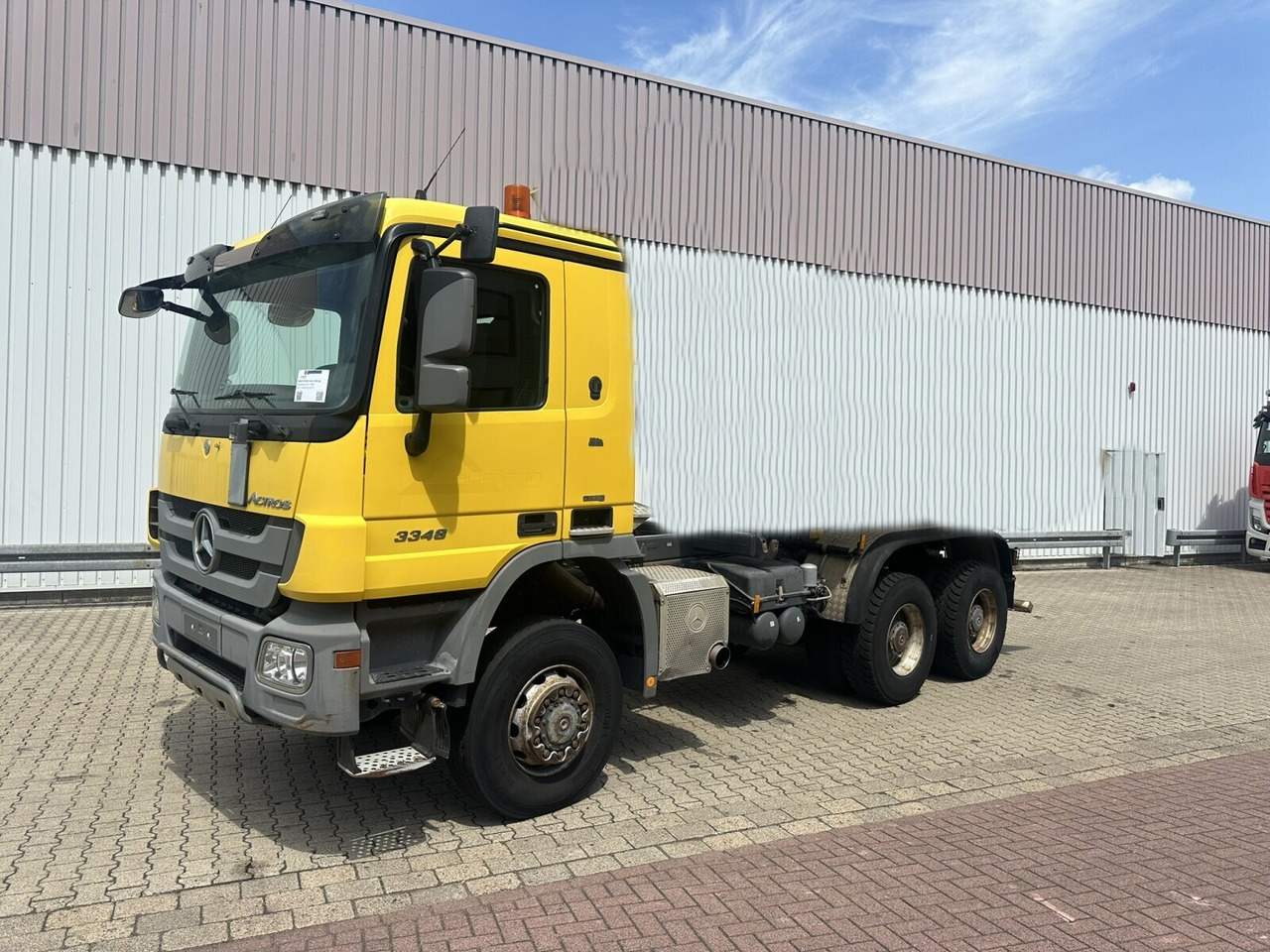 Mercedes-Benz Actros 3348 AK 6x6 Actros 3348 AK 6x6 - Truk sasis: gambar 1 Mercedes-Benz Actros 3348 AK 6x6 Actros 3348 AK 6x6 - Truk sasis: gambar 1