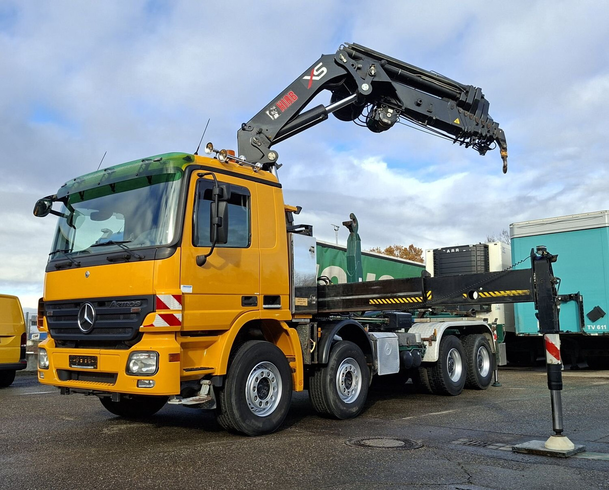 Mercedes-Benz Actros 4146 K 8x4/4 Actros 4146 K 8x4/4, Retarder, Kran Hiab XS 477 E-7 HiPro, Seilwinde, 2x Funk - Hook lift, Truk derek: gambar 1 Mercedes-Benz Actros 4146 K 8x4/4 Actros 4146 K 8x4/4, Retarder, Kran Hiab XS 477 E-7 HiPro, Seilwinde, 2x Funk - Hook lift, Truk derek: gambar 1