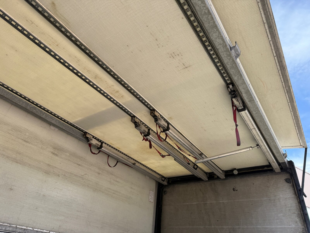 Mercedes-Benz Antos 1836 L 4x2 Antos 1836 L 4x2, Getränkekoffer, LBW Dautel - Truk box: gambar 4 Mercedes-Benz Antos 1836 L 4x2 Antos 1836 L 4x2, Getränkekoffer, LBW Dautel - Truk box: gambar 4