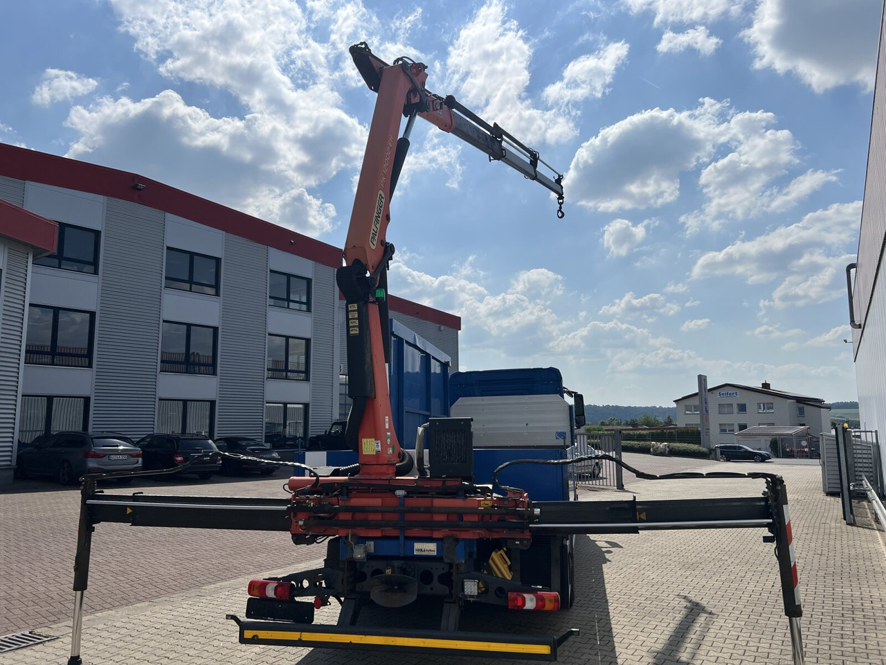 Truk derek Mercedes-Benz Antos 1836 L 4x2 Antos 1836 L 4x2, Glastransporter, Heckkran Palfinger Pk 12002-EH, Funk: gambar 10 Truk derek Mercedes-Benz Antos 1836 L 4x2 Antos 1836 L 4x2, Glastransporter, Heckkran Palfinger Pk 12002-EH, Funk: gambar 10