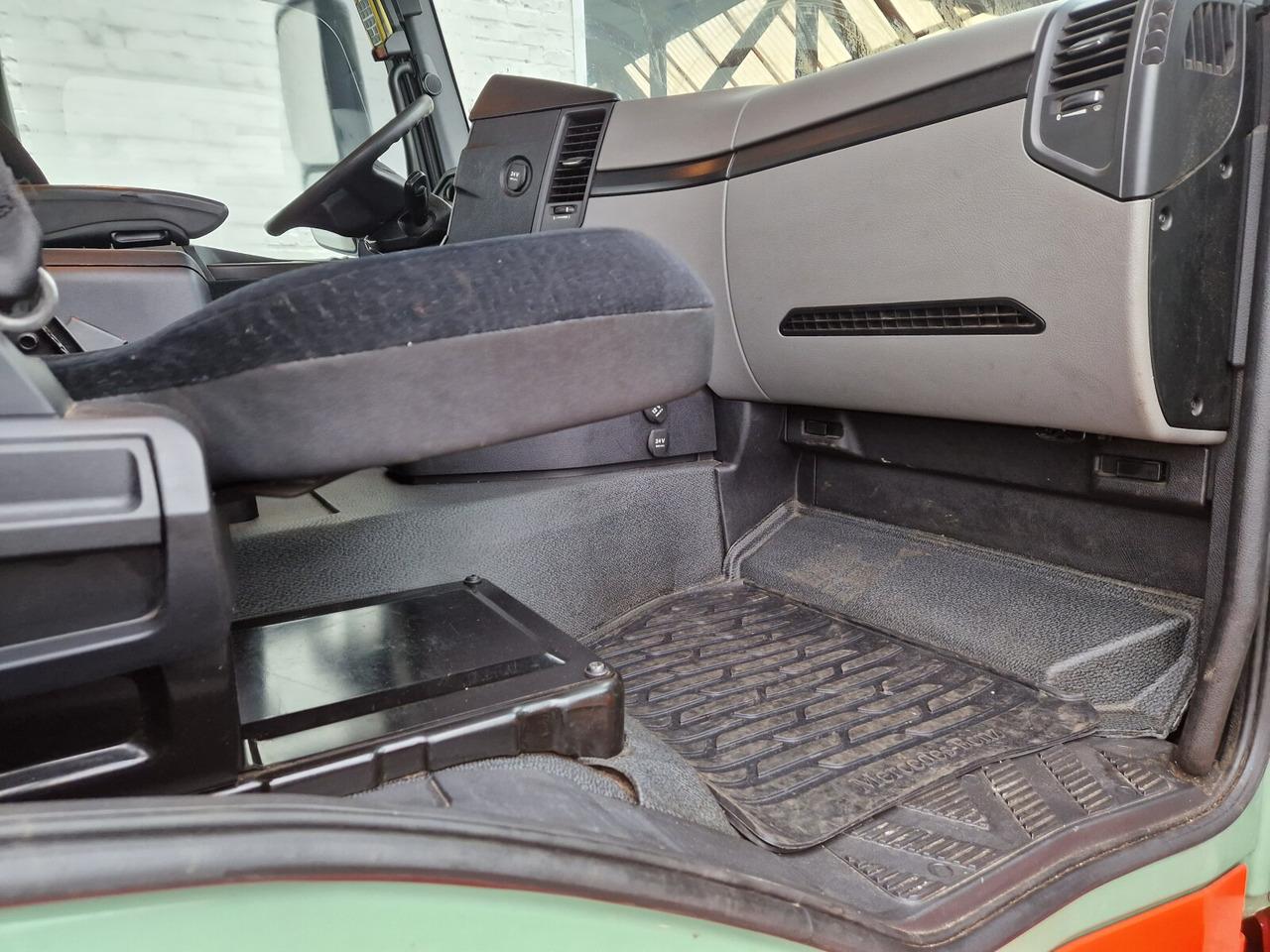 Mercedes-Benz Antos 1848 L 4x2 Antos 1848 L 4x2, Meiller AK 12 MTG Teleskop, Funk, Retarder, Klima, Standhzg., - Truk skip loader: gambar 2 Mercedes-Benz Antos 1848 L 4x2 Antos 1848 L 4x2, Meiller AK 12 MTG Teleskop, Funk, Retarder, Klima, Standhzg., - Truk skip loader: gambar 2