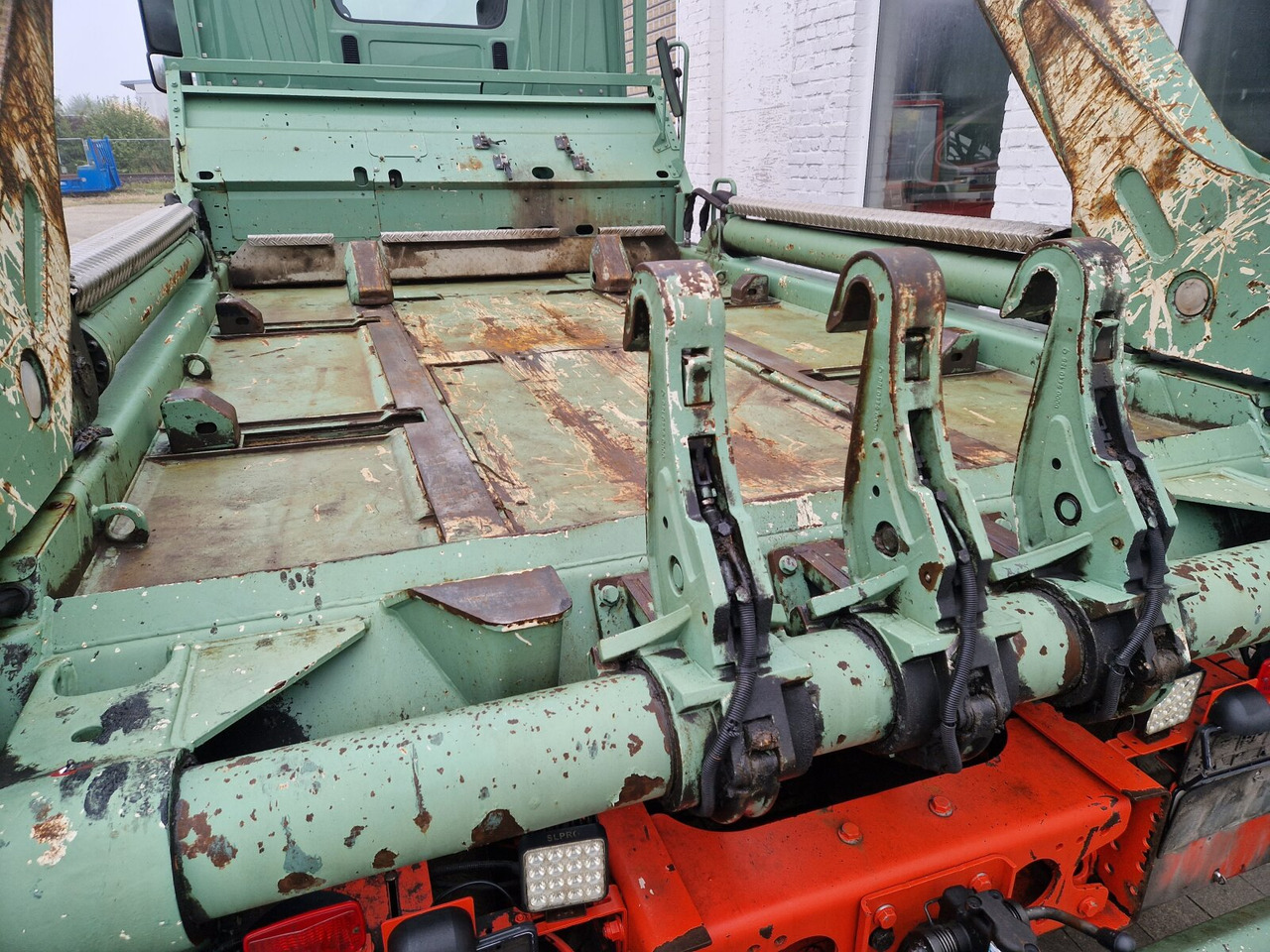 Mercedes-Benz Antos 1848 L 4x2 Antos 1848 L 4x2, Meiller AK 12 MTG Teleskop, Funk, Retarder, Klima, Standhzg., - Truk skip loader: gambar 5 Mercedes-Benz Antos 1848 L 4x2 Antos 1848 L 4x2, Meiller AK 12 MTG Teleskop, Funk, Retarder, Klima, Standhzg., - Truk skip loader: gambar 5